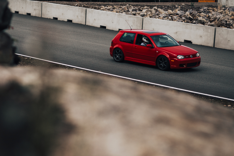 Illustration for article titled This is what a track-day at Palmer looks like // 4K video & photos
